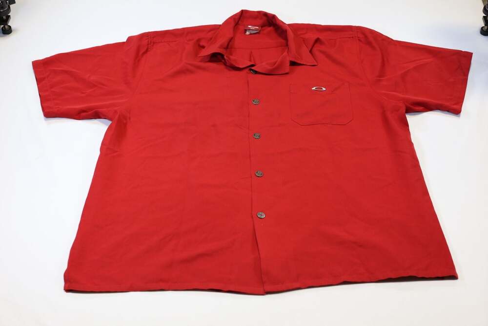 Vintage Oakley Software Metal Logo Button Up Short Sleeve Shirt Red Size XL